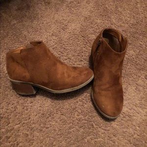 Girls brown booties